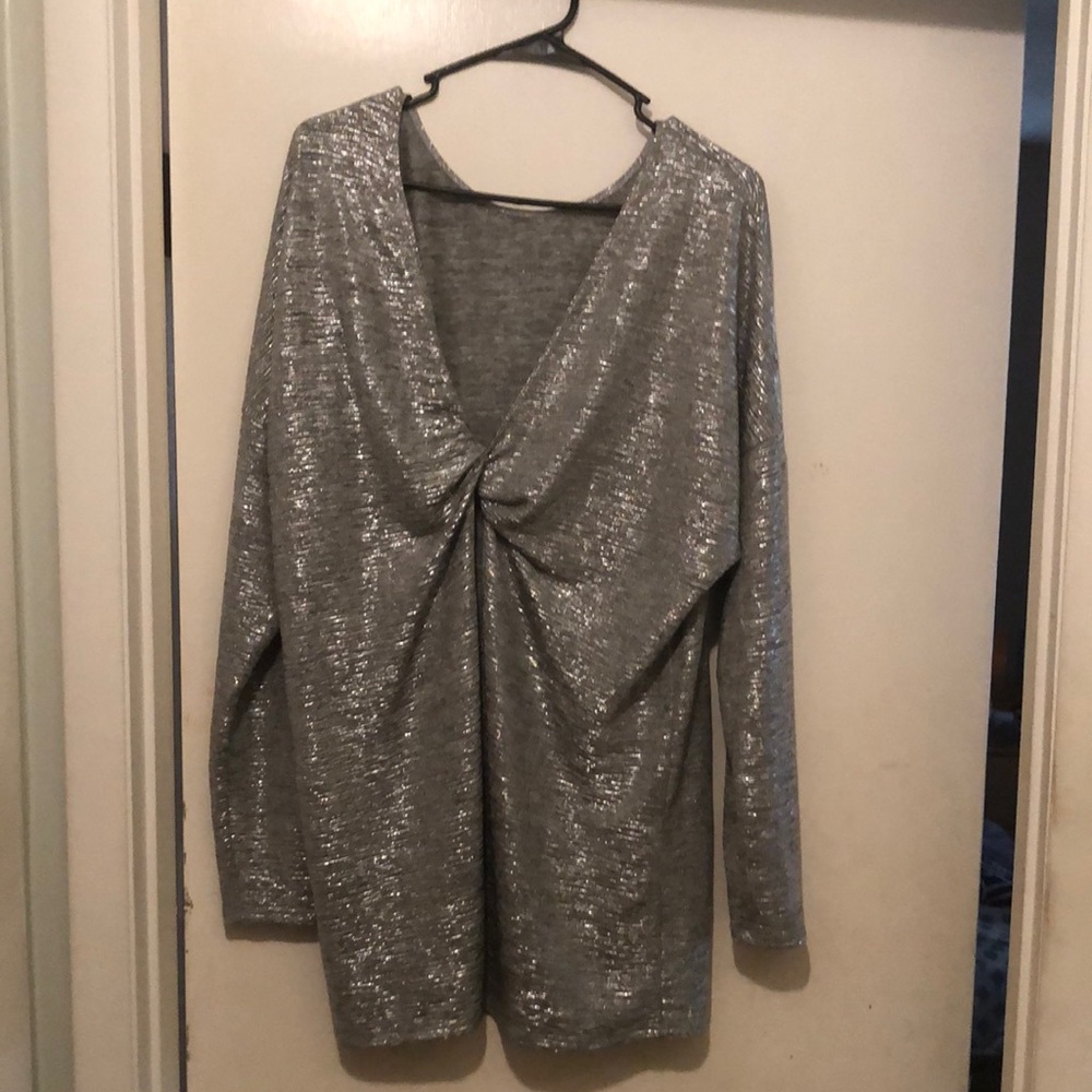 XL Silver Top Never Worn
